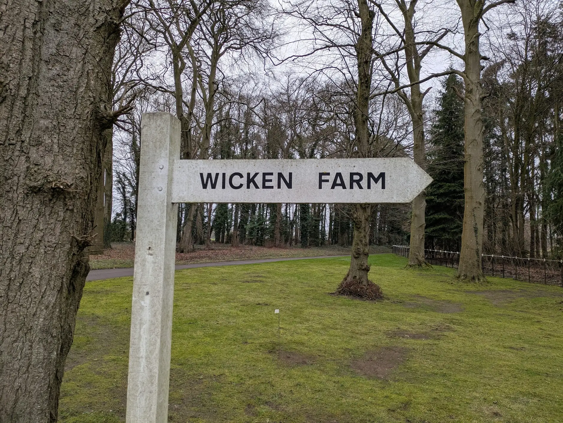 Soanes Signs of Norwich - Specialist Timber Signage - Work Example 60